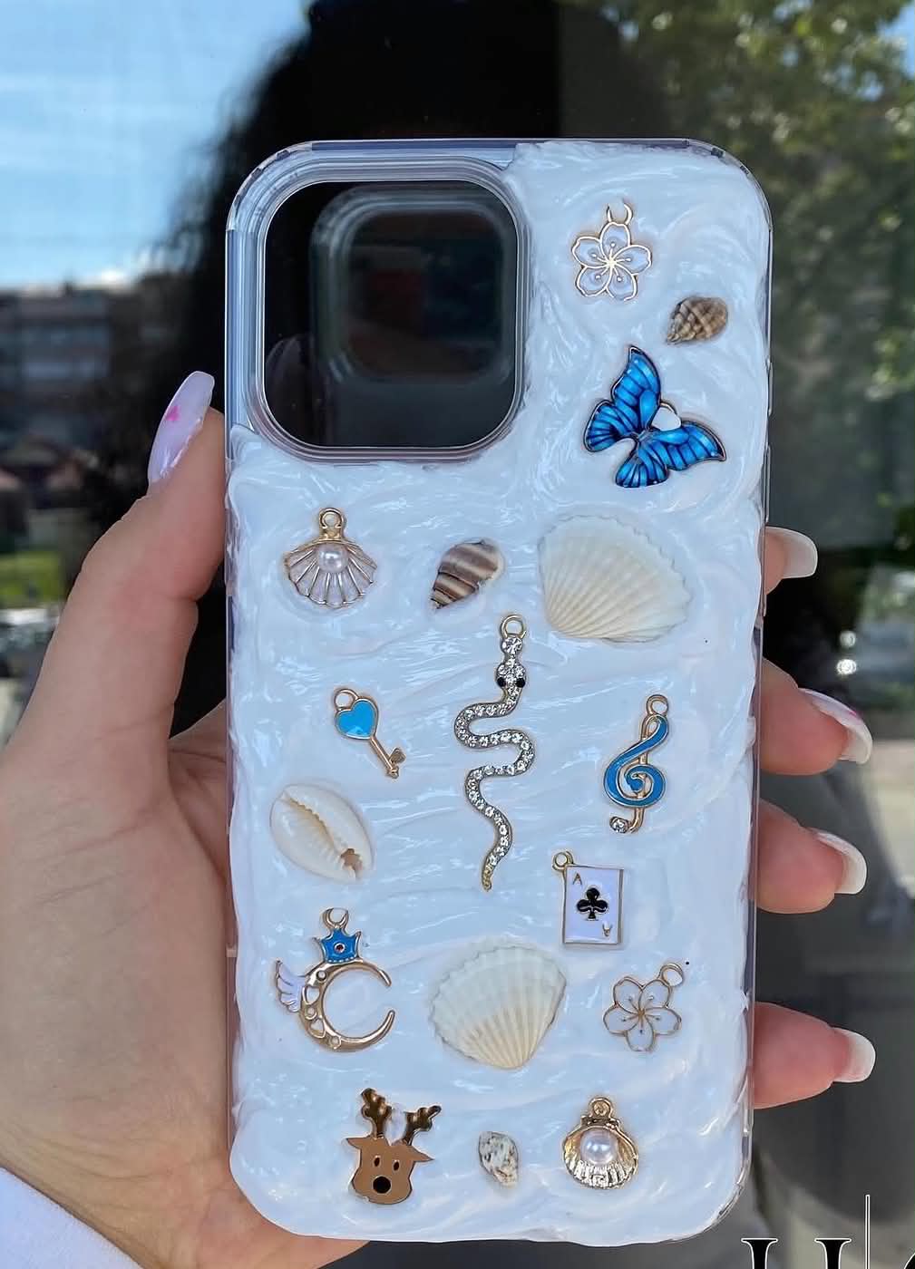 Collection Sky Shell Case